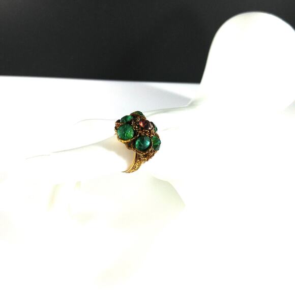 Vintage 1960s Green Rhinestone Flower Adjustable Cocktail Ring - Picture 9 of 10